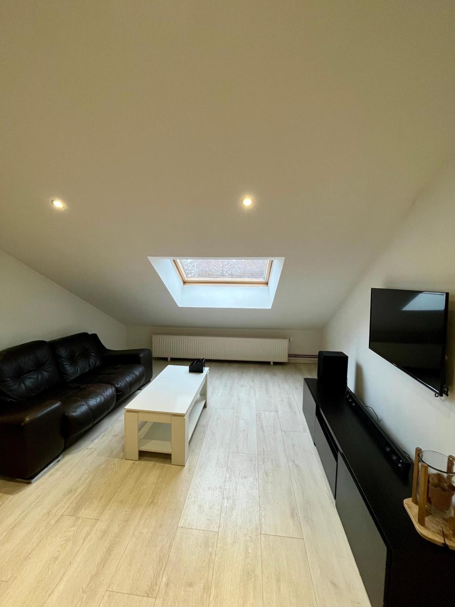 Appartement Chloe Du Lac Montferrat  Bagian luar foto