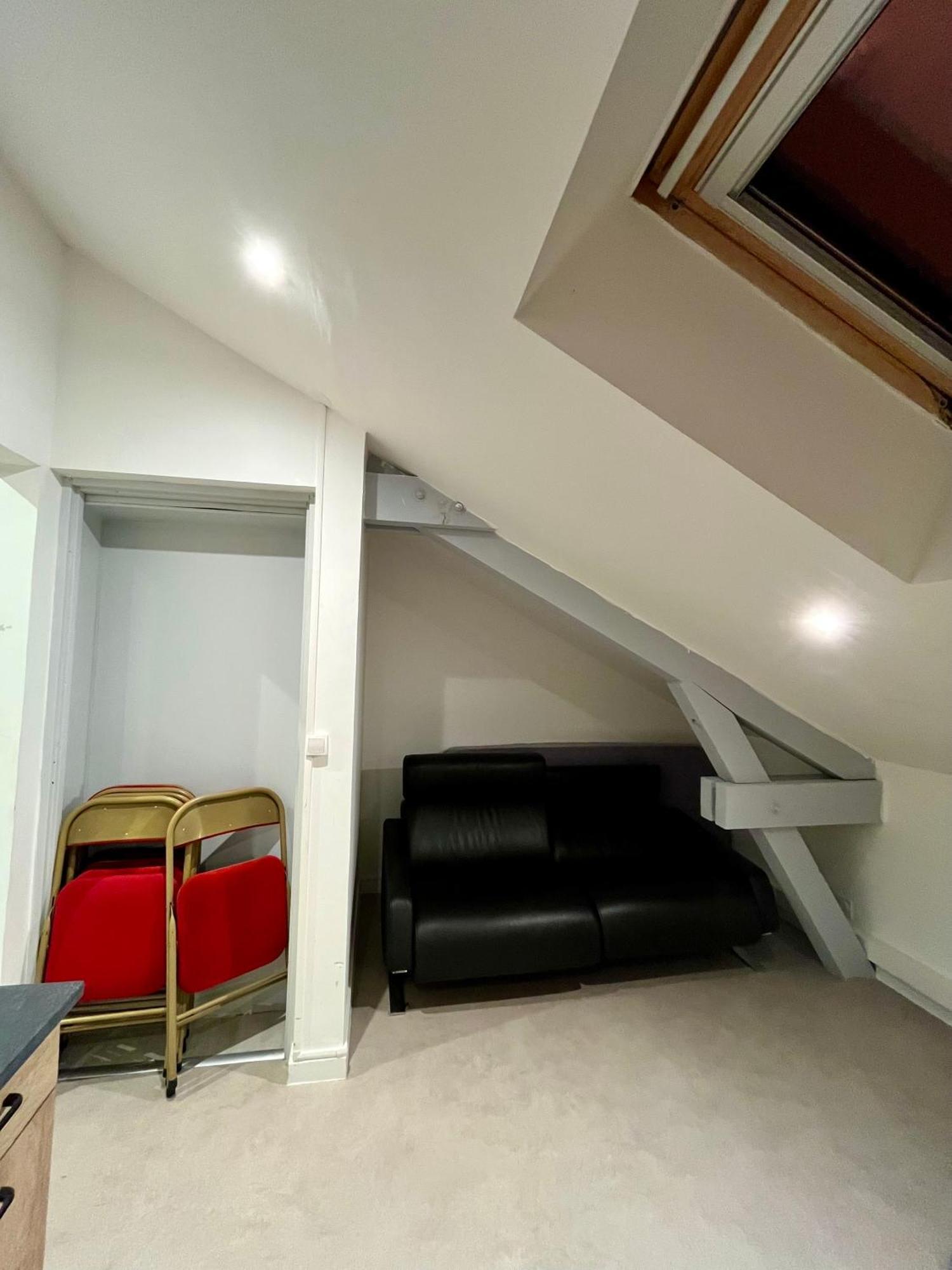 Appartement Chloe Du Lac Montferrat  Bagian luar foto