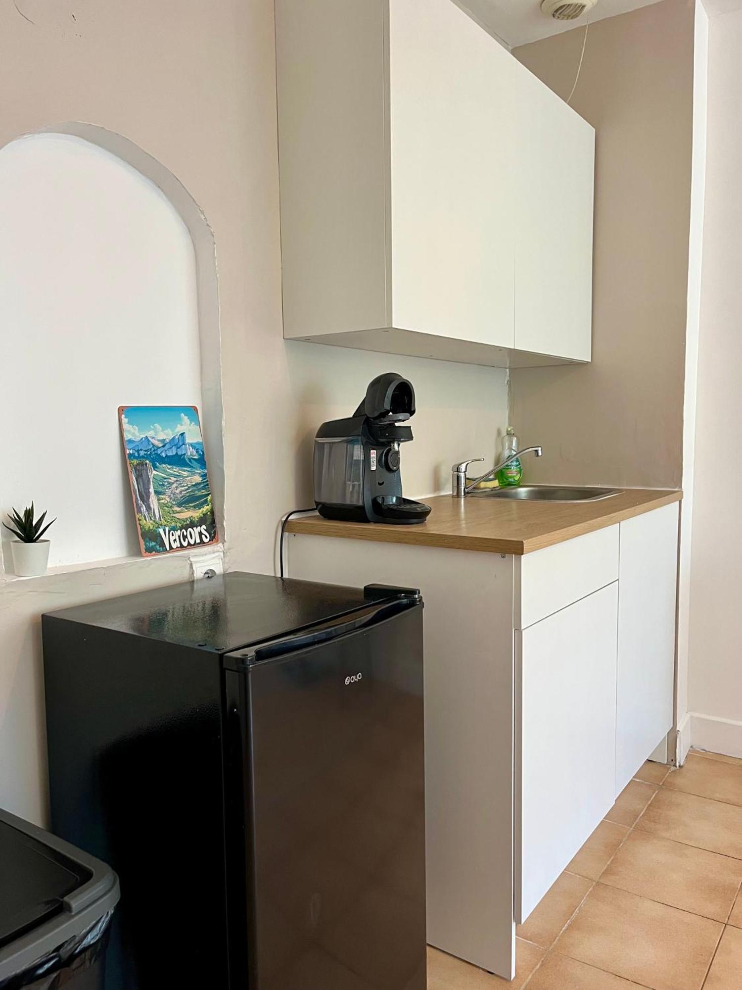 Appartement Chloe Du Lac Montferrat  Bagian luar foto